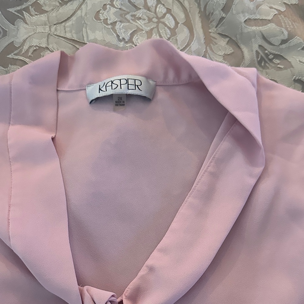 Kasper Women's Blush Pink top